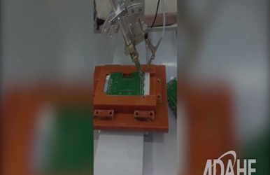 仪器仪表显示屏专用自动焊锡机视频